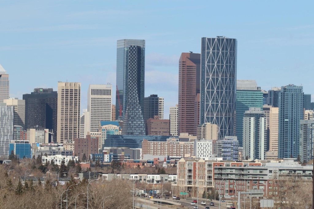 calgary skyline with iconic tall towers